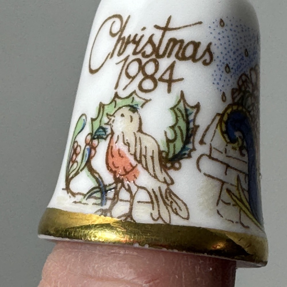 Vintage 1984 Christmas Laverswall England Porcelain Thimble Santa Sleigh Robin